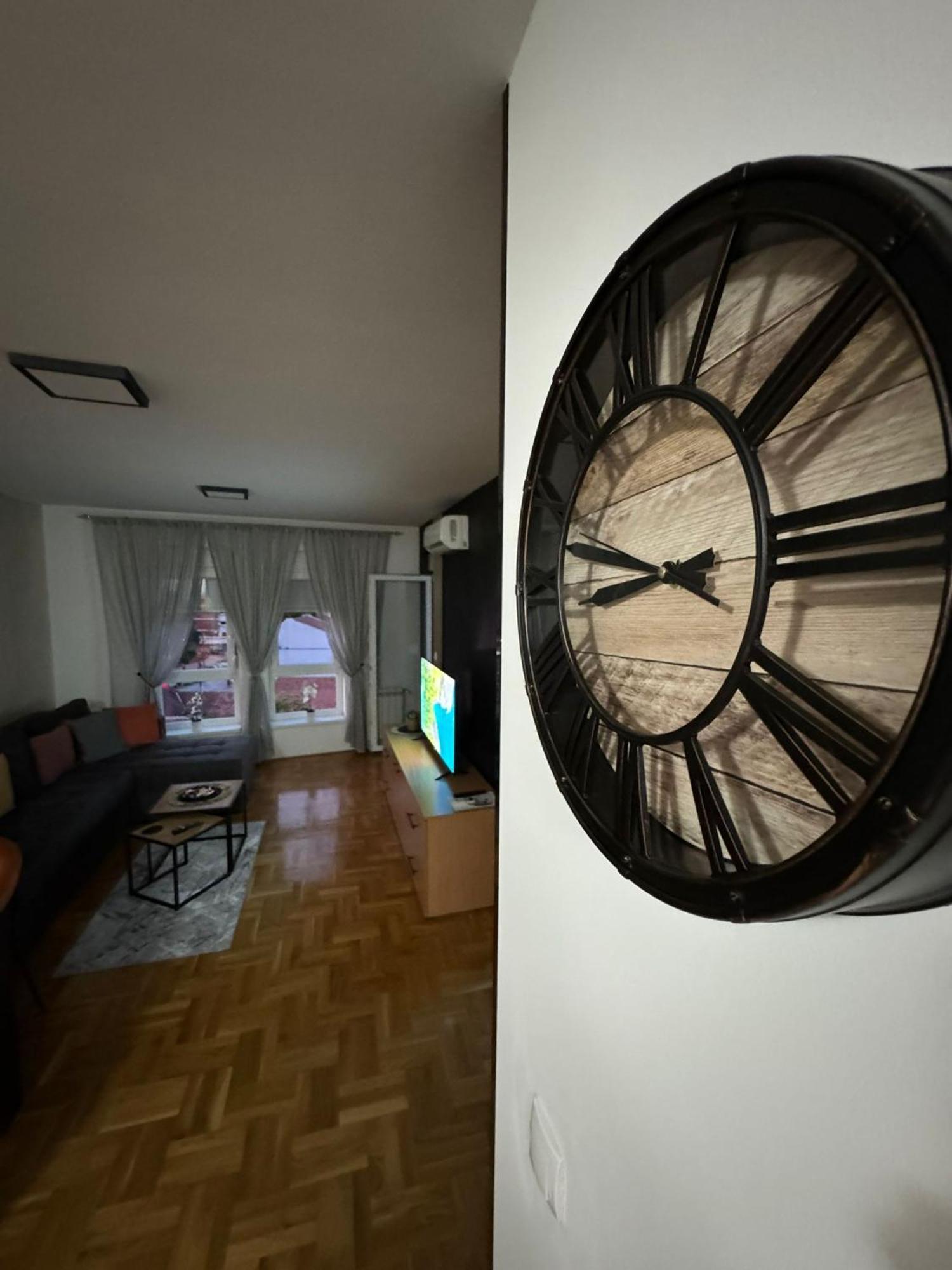 Stan Na Dan Aurora Appartement Požarevac Buitenkant foto