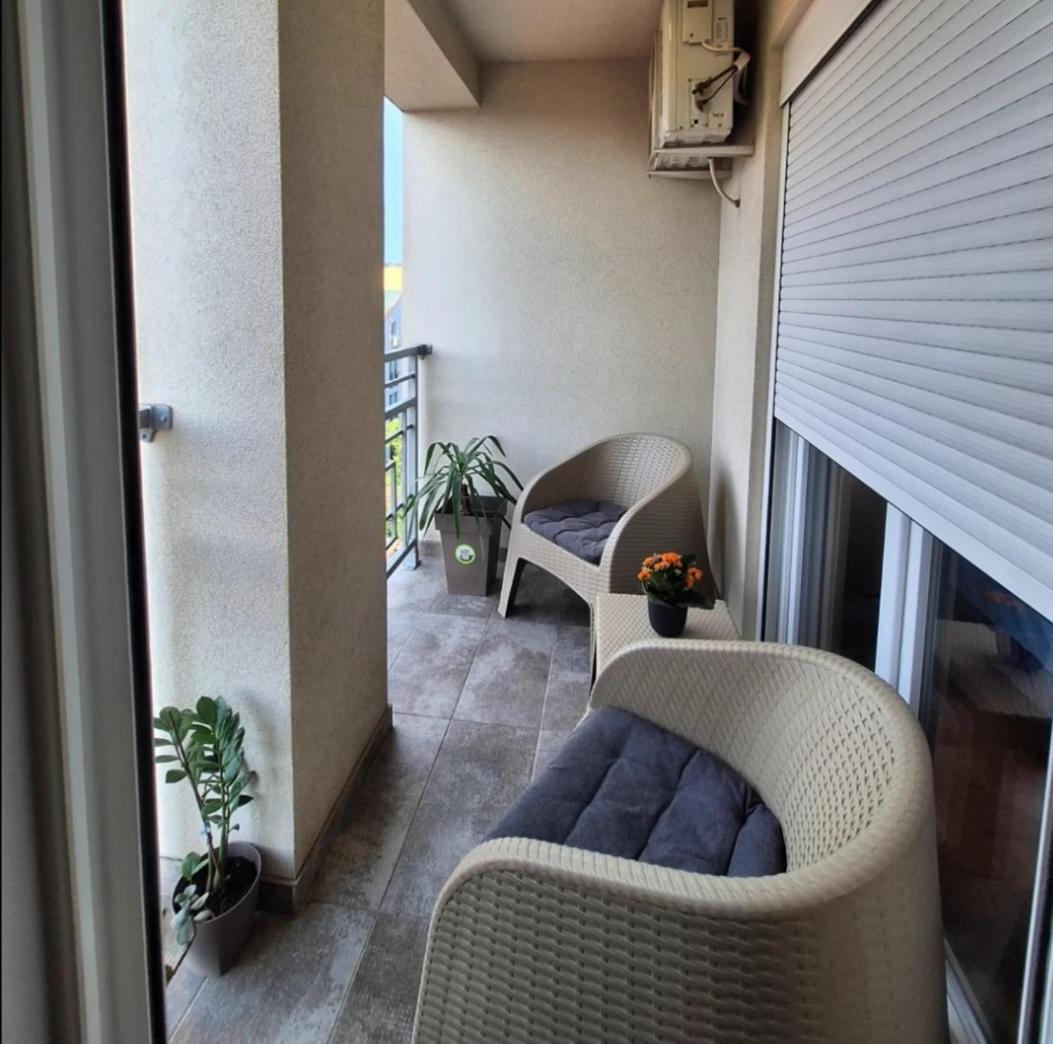 Stan Na Dan Aurora Appartement Požarevac Buitenkant foto