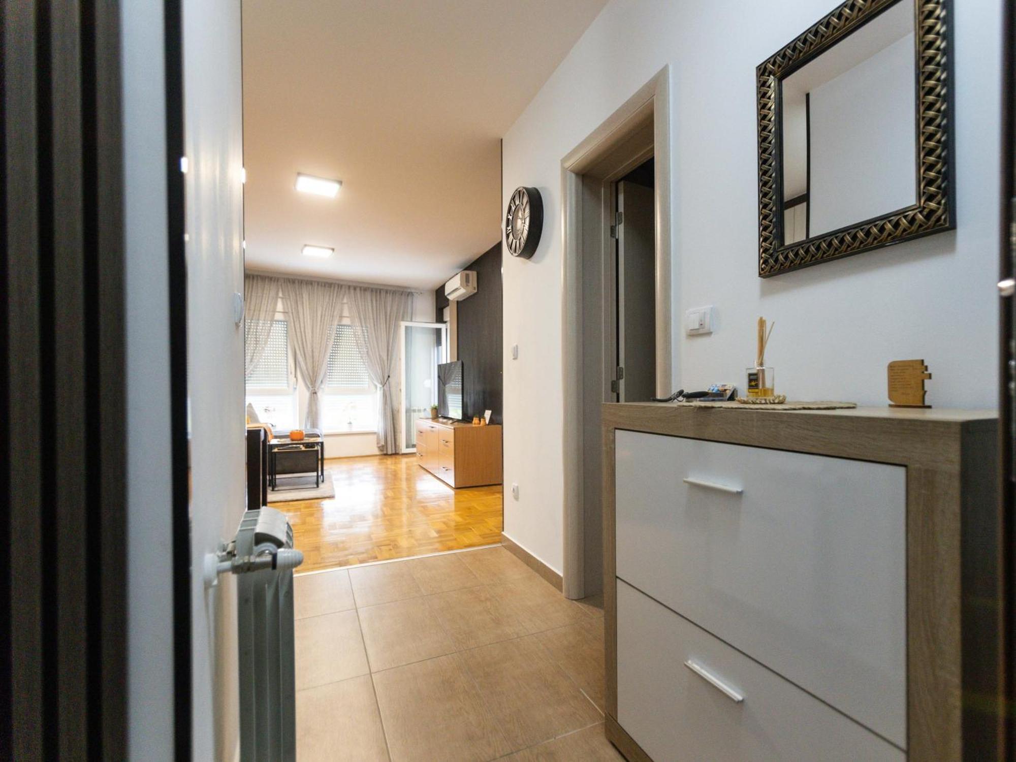Stan Na Dan Aurora Appartement Požarevac Buitenkant foto